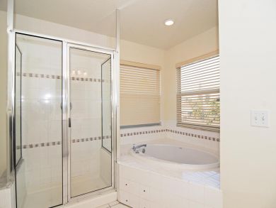 Tub & Walk-in Shower